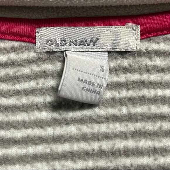 Old Navy Women’s Fleece Grey Striped Zip Up Jacket Small - Picture 8 of 8